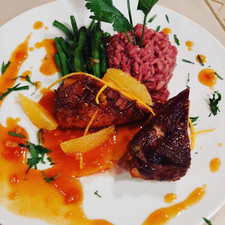 Hotel-Restaurant Le Lion D'Or Porrentruy Kültér fotó