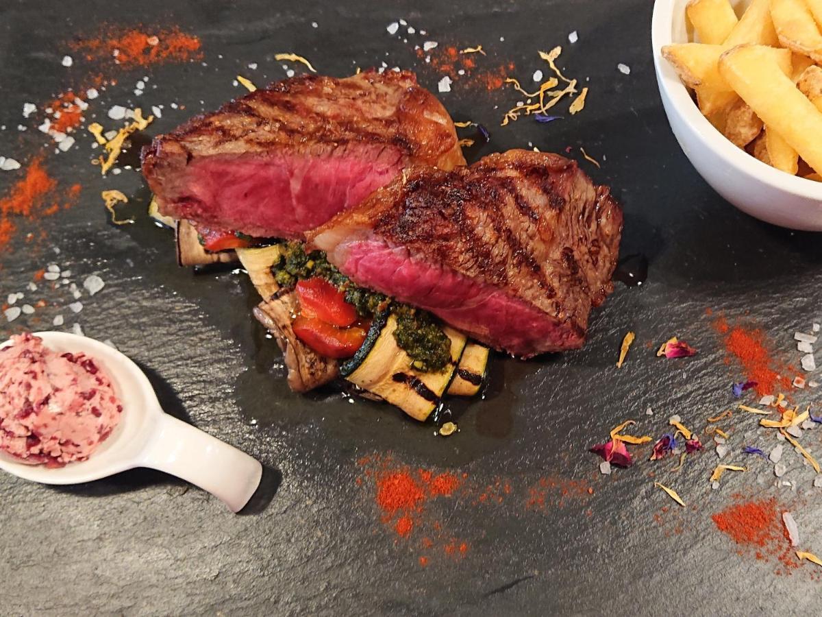 Hotel-Restaurant Le Lion D'Or Porrentruy Kültér fotó